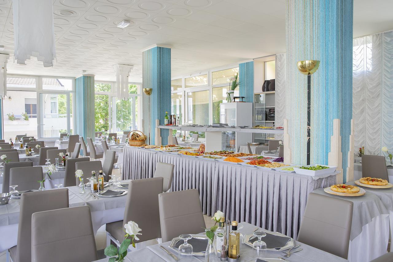 Hotel Pacific Cattolica Bagian luar foto